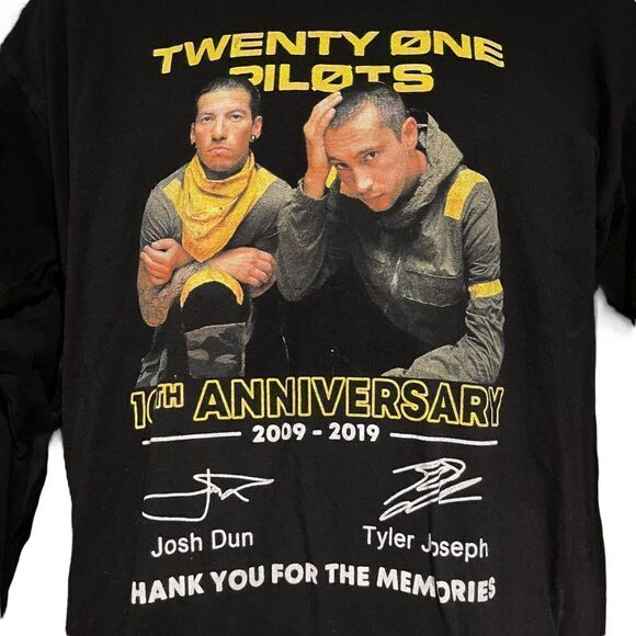 Twenty One Pilots 10 Year Anniversary Trench Long Sleeve T-Shirt Men’s Medium - Picture 2 of 3